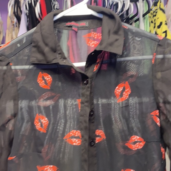 Black ladies Top Blouse blac red lips see through material mesh Material Girl XS - Picture 4 of 6